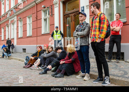 Riga, Lettonia. Il 17 maggio 2019. Protesta di fronte al parlamento della Lettonia. Giornata internazionale contro l'omofobia e Transophobia. Credito: Gints Ivuskans/Alamy Live News Foto Stock