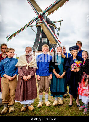 Harreveld, Paesi Bassi. Il 17 maggio 2019. La principessa Beatrice alla celebrazione del 200 anni windmill Hermien in Harreveld, Paesi Bassi, 17 maggio 2019. Credito: Patrick van Katwijk |/dpa/Alamy Live News Foto Stock