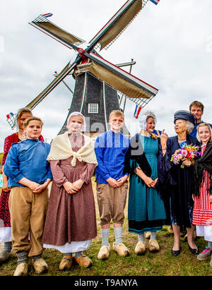 Harreveld, Paesi Bassi. Il 17 maggio 2019. La principessa Beatrice alla celebrazione del 200 anni windmill Hermien in Harreveld, Paesi Bassi, 17 maggio 2019. Credito: Patrick van Katwijk |/dpa/Alamy Live News Foto Stock