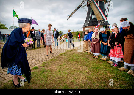 Harreveld, Paesi Bassi. Il 17 maggio 2019. La principessa Beatrice alla celebrazione del 200 anni windmill Hermien in Harreveld, Paesi Bassi, 17 maggio 2019. Credito: Patrick van Katwijk |/dpa/Alamy Live News Foto Stock