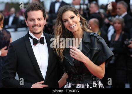 Cannes, Francia. Il 17 maggio 2019. CANNES, Francia - 17 Maggio: Miss Francia 2011 Laury Thilleman e il ragazzo Juan Arbelaez assiste lo screening di 'Dolore e gloria (Dolor Y GLORIA/ Douleur Et Gloire)' durante la 72a Cannes Film Festival ( Credito: Mickael Chavet/Alamy Live News Foto Stock