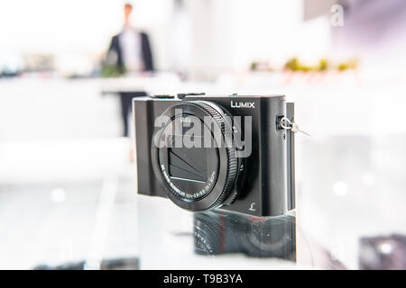 Panasonic Lumix LX15 4K WIFI 3x Zoom fotocamera digitale Ultra HD in esposizione presso lo showroom della fiera Panasonic, Global Innovations Show IFA 2018 Foto Stock