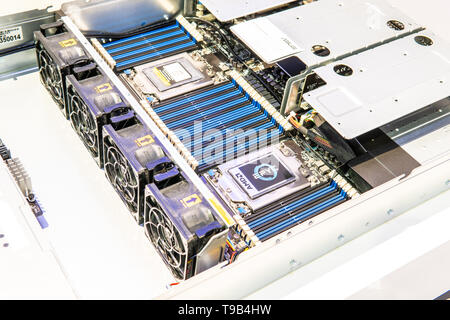 Berlino, Germania, Agosto 31, 2018 Asus server con processore AMD Epyc CPU di AMD padiglione espositivo showroom, stand a innovazioni globali mostrano IFA 2018 Foto Stock