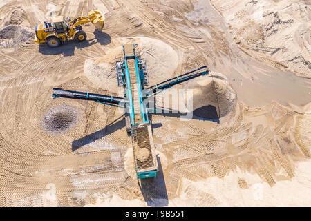 Vista aerea di frantumato di cava di pietra macchina Foto Stock