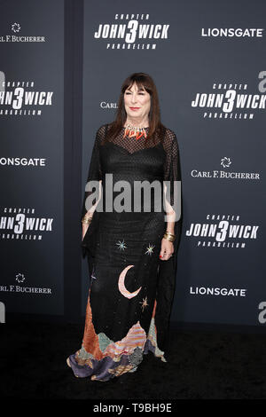 15 maggio 2019 - Los Angeles, CA, Stati Uniti d'America - LOS ANGELES - 15 Maggio: Anjelica Huston al ''John Wick Capitolo 3 Parabellum " Los Angeles Premiere al cinese TCL teatro IMAX il 15 maggio 2019 a Los Angeles, CA (credito Immagine: © Kay Blake/ZUMA filo) Foto Stock