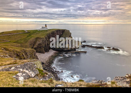 Tramonto sul faro Stoer in Scozia Foto Stock