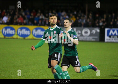 EOGHAN STOKES di Derry City FC celebra il punteggio Derry's equalizzatore durante il Airtricity League fixture tra Dundalk FC & Derry City FC Foto Stock