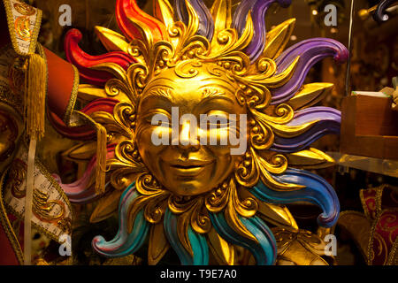Maskof veneziano oro Foto Stock