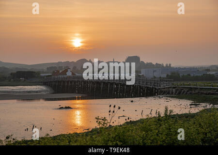 Shoreham-by-Sea, Sussex. 18 maggio 2019. Shoreham Old Toll Bridge al tramonto. Foto Stock