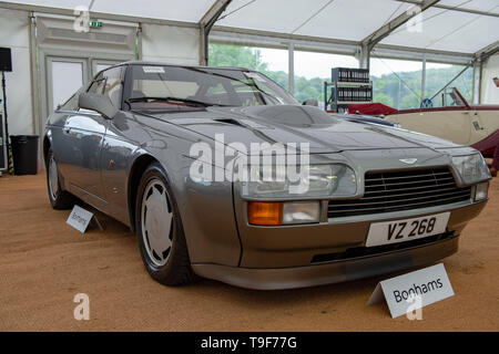 High Wycombe, Regno Unito. 18 maggio 2019. Mettere Bonhams Aston Martin e la Lagonda di automobili e relative automobilia sotto il martello al Wormsley Station Wagon nel Buckinghamshire. Nella foto: 1986 Aston Martin V8 Vantage Zagato Coupé. Credito: Peter Manning/Alamy Live News Foto Stock