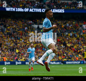 LONDON, Regno UINTED. 18 Maggio, 2019 Manchester City's Gabriel Gesù celebra il suo punteggio i lati quarto obiettivo durante la finale di FA Cup match tra Manchester City e Watford allo stadio di Wembley, Londra il 18 maggio 2019 Azione di Credito Foto Sport FA Premier League e Football League immagini sono soggette a licenza DataCo solo uso editoriale nessun uso non autorizzato di audio, video, dati, calendari (al di fuori dell'UE), club/campionato loghi o 'live' servizi. Online in corrispondenza uso limitato a 45 immagini (+15 in tempo extra). Non utilizzare per emulare le immagini in movimento. Nessun uso in scommesse, giochi o un singolo giocatore/club/league Foto Stock