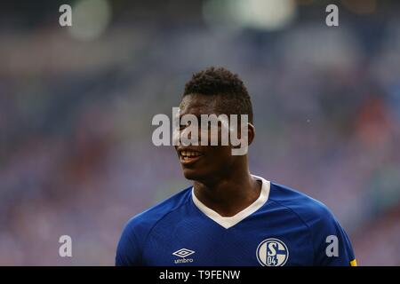 Gelsenkirchen (Germania). 18 Maggio, 2019. firo: 18.05.2019, calcio, 1.Bundesliga, stagione 2018/2019, FC Schalke 04 - VFB Stuttgart (0-0) Schalke, Breel Embolo, Ritratto | Credit: dpa/Alamy Live News Foto Stock