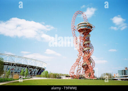 Arcelor Mittal Orbit tower,Queen Elizabeth Olympic Park, Stratford, Londra, Inghilterra, Regno Unito. Foto Stock