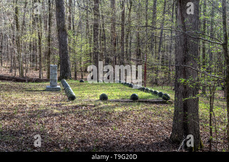 Una tomba di massa dei morti confederati a Sciloh National Military Park Foto Stock