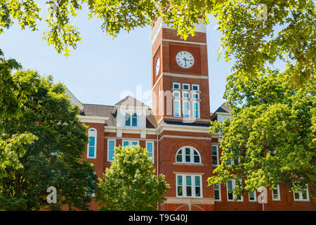 CLEMSON, SC, Stati Uniti d'America - 2 maggio: Tillman Hall all Università di Clemson maggio su 2, 2019 in Clemson, Carolina del Sud. Foto Stock