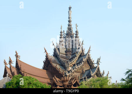 Il Santuario della Verità fatta di legno in Pattaya, Chonburi, Thailandia. Destinazioni di viaggio per il turista. Foto Stock