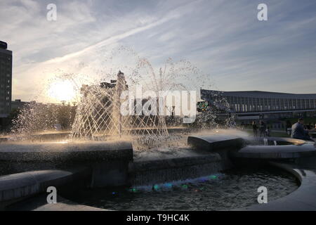 Minsk, Bielorussia fontana vicino il fiume Svisloch Foto Stock