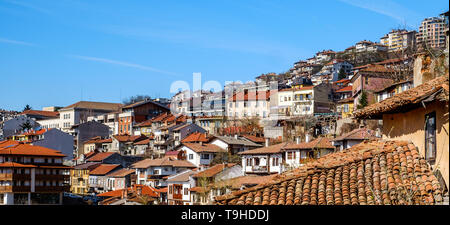 Veliko Tarnovo città, Bulgaria - 24 Marzo 2017. Vista panoramica sulla città vecchia Foto Stock