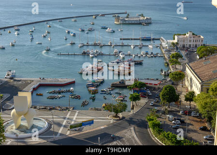 Visualizzazione di tutti i Santi Bay (Baia de Todos os Santos) a Salvador Bahia in Brasile Foto Stock