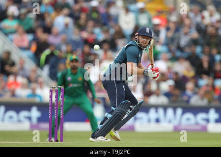 Leeds, Regno Unito. 19 Maggio, 2019. Jonny Bairstow di ovatta in Inghilterra durante la quinta Royal London una giornata internazionale della corrispondenza tra Inghilterra e Pakistan a Headingley Carnegie Stadium, Leeds domenica 19 maggio 2019. Credito: MI News & Sport /Alamy Live News Foto Stock