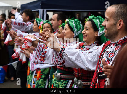 Golden Square, Londra, Regno Unito. Il 19 maggio 2019. Festival della cultura bulgara in Golden Square, Londra. Credito: Matteo Chattle/Alamy Live News Foto Stock