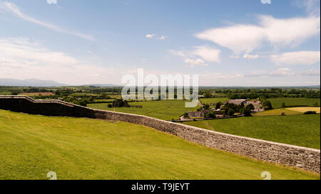 Vista dalla Rocca di Cashel alla campagna circostante.città di Cashel nella Contea di Tipperary, Irlanda. Foto Stock