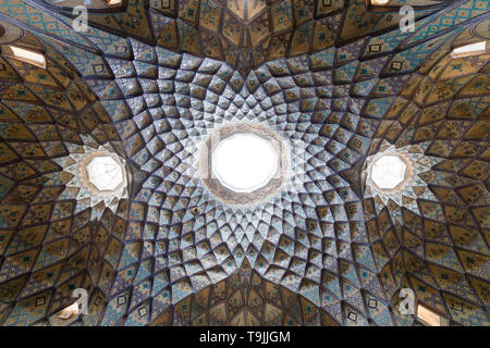 Khan Amin al-Dowleh Timche dome, grand bazaar, Kashan, Iran Foto Stock