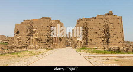 Settimo pilone del tempio di Amon, Karnak Luxor Egitto Foto Stock