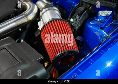 Laval, Canada, 19 maggio 2019 Close-up di un'aria di aspirazione di un motore a 4 cilindri. Laval, Quebec, Canada.Credit:Mario Beauregard/Alamy Live News Foto Stock