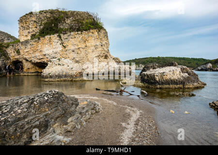 Splendide rocce in mare Foto Stock