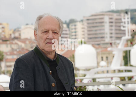 19 maggio 2019 - Cannes, Francia - CANNES, Francia - 19 Maggio: Werner Herzog assiste il photocall per ''Family Romance'' durante la 72annuale di festival di pellicola di Cannes il 19 maggio 2019 a Cannes, Francia. (Credito Immagine: © Federico InjimbertZUMA filo) Foto Stock