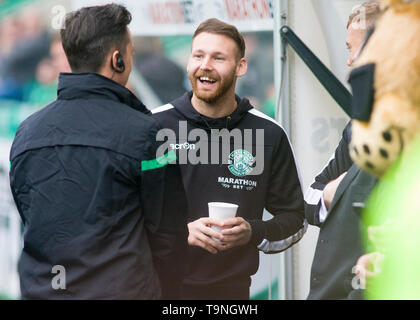 Edinburgh, Regno Unito. Il 19 maggio 2019. Martin Boyle di Hibernian prima la Ladbrokes Premiership match tra Hibernian e Aberdeen a Pasqua la strada su 19 Maggio 2019 in Edinbugh, UK. Solo uso editoriale, è richiesta una licenza per uso commerciale. Nessun uso in scommesse, giochi o un singolo giocatore/club/league pubblicazione. Credito: Scottish Borders Media/Alamy Live News Foto Stock