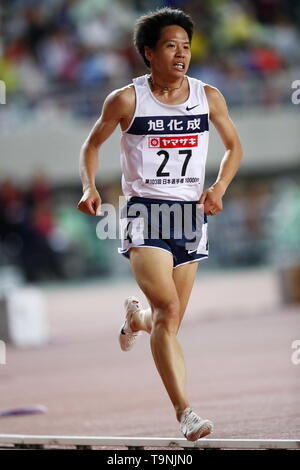 Osaka, Giappone. 19 Maggio, 2019. Tetsuya Yoroizaka Atletica leggera : il 103 Giappone Track & Field campionati nazionali maschili 10000m finale allo stadio Yanmar Nagai di Osaka in Giappone . Credito: Naoki Nishimura AFLO/sport/Alamy Live News Foto Stock