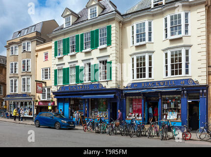 Blackwell's Book shop Oxford. Foto Stock