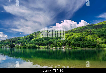 Lago lunare nella camera sale di proprietà, paese di Salisburgo, Austria, Europa, Mondsee im Salzkammergut, Salzburger Land, Österreich, Europa Foto Stock