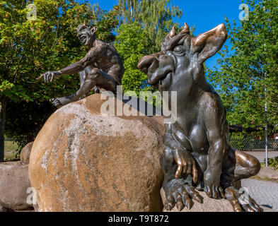 Diavolo su una pietra in la strega's dance floor con Thale, est resina, Sassonia-Anhalt, Germania, Europa, Teufel auf einem Stein am Hexentanzplatz bei Thale Foto Stock