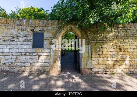 L'ingresso alla Ernest Wilson Memorial Garden a Chipping Campden, Inghilterra Foto Stock