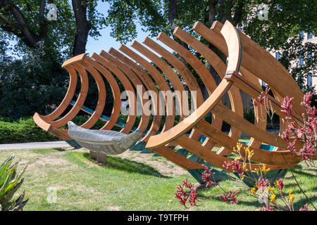 Barca scultura, Franklin Square Park, Hobart, Tasmania Foto Stock