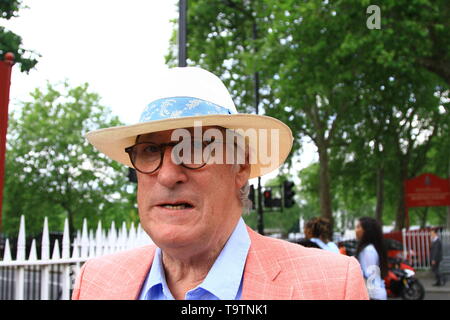 Jeremy PAXMAN partecipa allo spettacolo dei fiori di Chelsea. Pagina del portfolio Russell Moore. Foto Stock