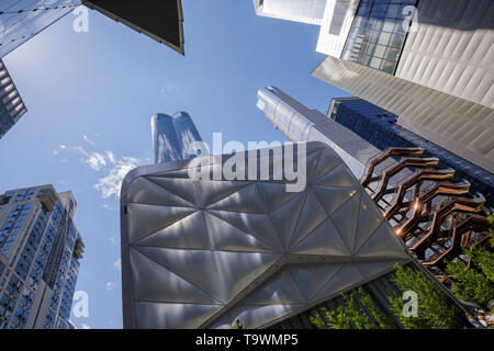 Il capannone, la nave e altri skycrapers, Cantieri Hudson, New York New York, Stati Uniti d'America. Foto Stock