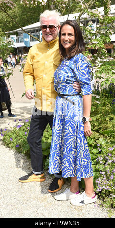 Foto deve essere accreditato ©Alpha premere 079965 20/05/2019 Chris Evans e moglie Natasha Shishmanian della RHS Chelsea Flower Show 2019 tenutosi presso il Royal Hospital Chelsea a Londra Foto Stock