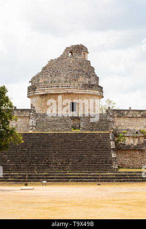 L'Osservatorio, Chichen Itza rovine Maya, Messico, noto anche come El Caracol, un edificio rovinato sul sito UNESCO, Chichen Itza, Yucatan, Messico Foto Stock