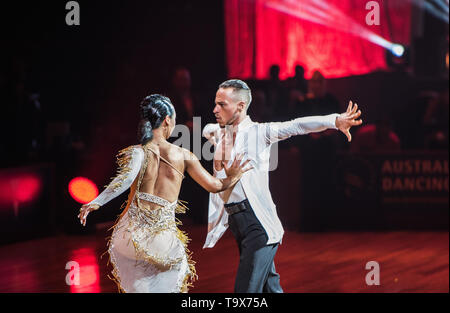 Ballo latino concorrenti al Latino e sala da ballo - campionato Daniel e Claudia Foto Stock