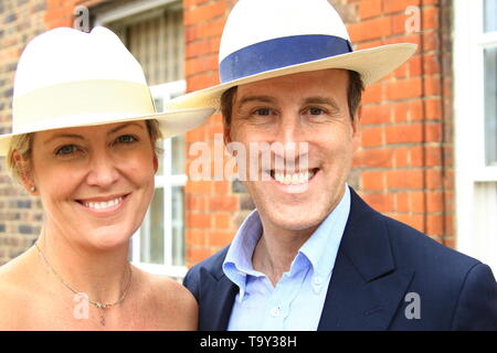 ANTON DU BEKE E SUA MOGLIE HANNAH SUMMERS HANNO PARTECIPATO ALLA MOSTRA DI FIORI RHS CHELSEA IL 20 MAGGIO 2019. Russell Moore portfolio page. Foto Stock