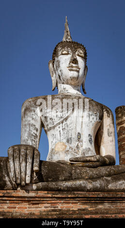 Il Buddha Gigante a Ayuthaya, Sukothai Thailandia Foto Stock