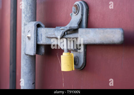 Contenitori sigillati per la dogana Foto Stock