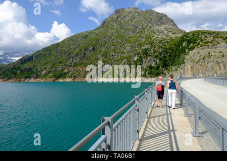 La Svizzera nel canton Vallese, Finhaut, il lago e la diga idroelettrica di Emosson.Caption locale *** Foto Stock