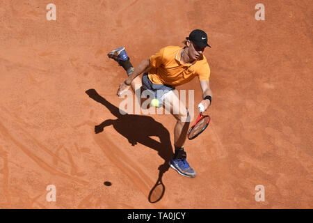 Denis Shapovalov del Canada in azione durante il match contro Novak Djokovic della Serbia. Roma 16-05-2018 Foro Italico Internazionali BNL d'Italia It Foto Stock