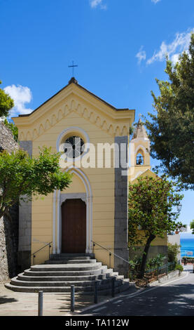 Chiesa di Santa Caterina, un neo-gotica chiesa in Viale Pasitea Positano Foto Stock