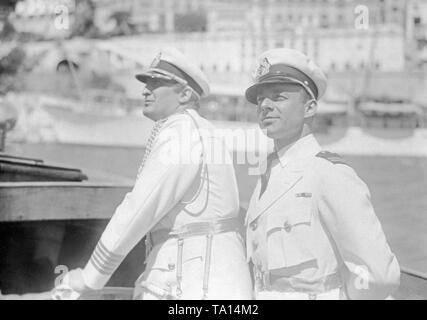 Hans Albers come capitano Craddock (sinistra) e Heinz Ruehmann come primo ufficiale Peter nel film operetta "Le bombe su Monte Carlo" sotto la direzione di Hanns Schwarz, con musica di Werner Richard Heymann. Foto Stock